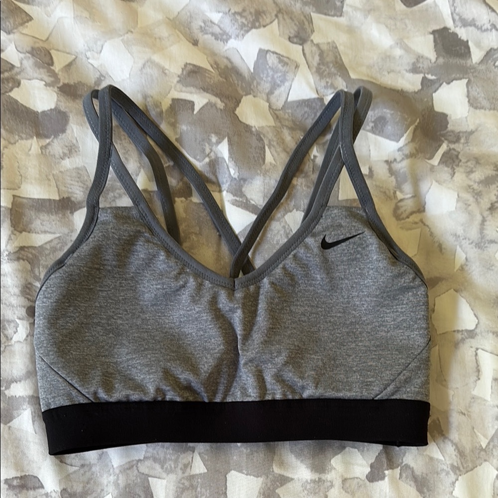 Nike Women's Dual Strap Gray and Black Sports Bra - NWOT